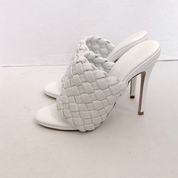 TONY BIANCO Kaylee Mule white heels 7.5 EUC - Picture 1 of 13